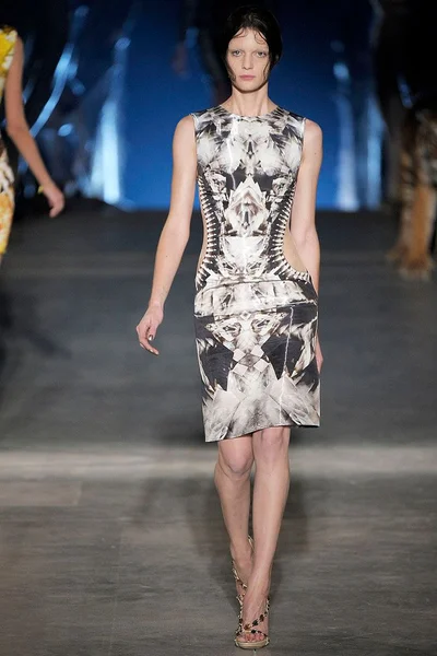 Look 28